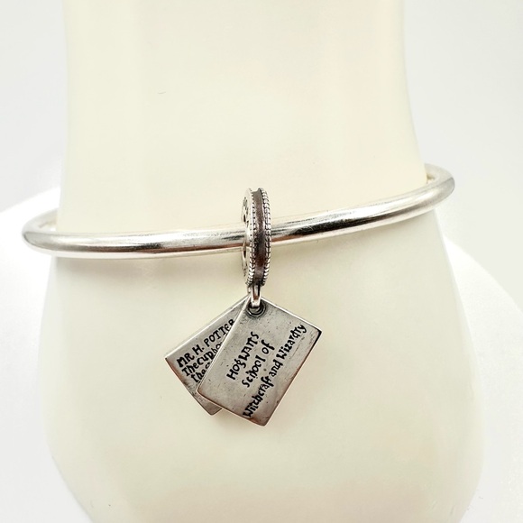 Pandora Harry Potter, Hogwarts Acceptance Letter Dangle Charm - Picture 6 of 7